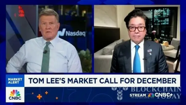 （右）ビットマインのトム・リー会長